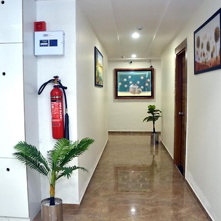 Hotel Newyork Inn Anand Ngoại thất bức ảnh