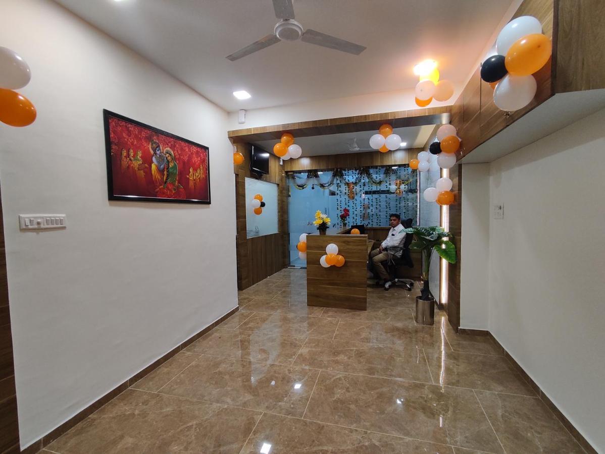 Hotel Newyork Inn Anand Ngoại thất bức ảnh