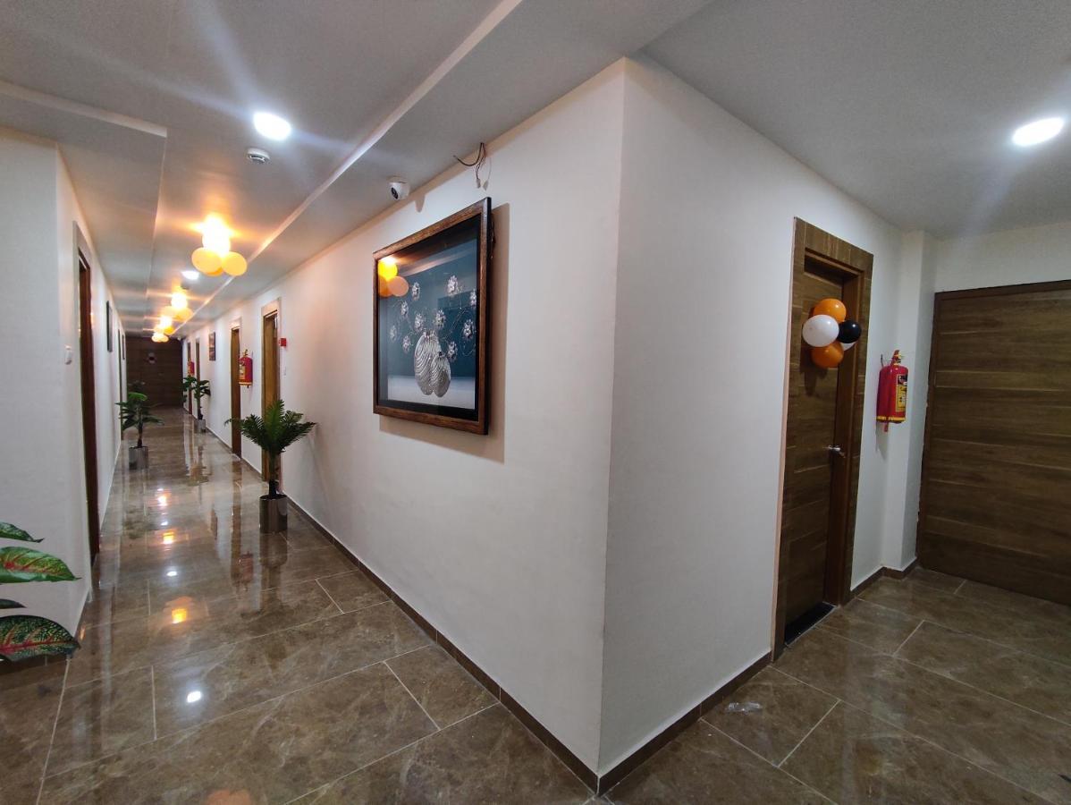 Hotel Newyork Inn Anand Ngoại thất bức ảnh