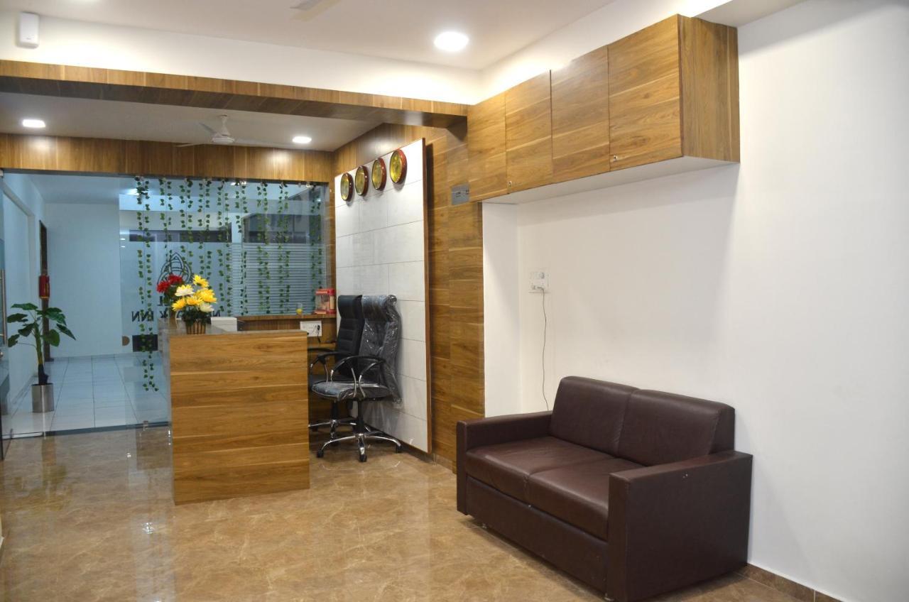 Hotel Newyork Inn Anand Ngoại thất bức ảnh